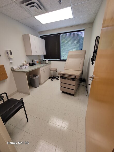 More Photos Of 8 Saddle Rd, Cedar Knolls Medical For Lease