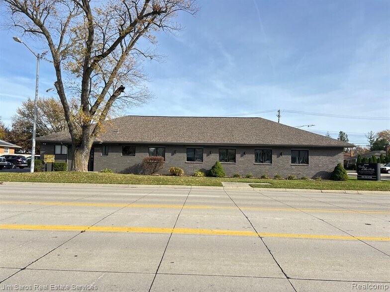 Primary Photo Of 25630 Little Mack Ave, Saint Clair Shores Medical For Lease