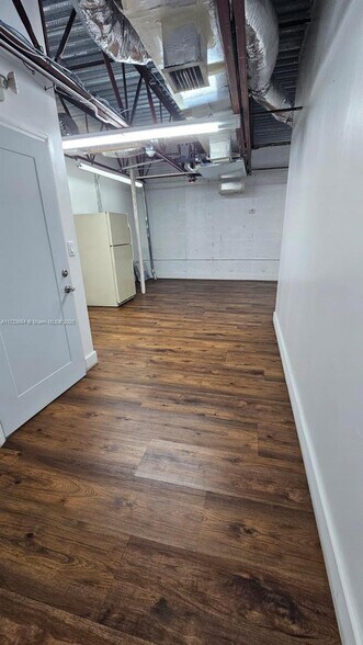 More Photos Of 1723-1745 W 37th St, Hialeah Showroom For Sale