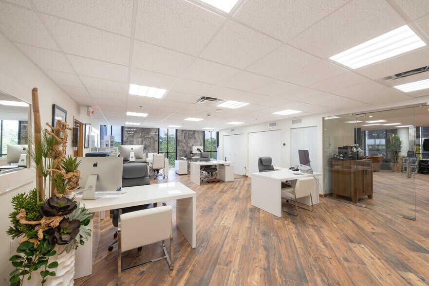 More Photos Of 4300 Biscayne Blvd, Miami Office Residential For Sale