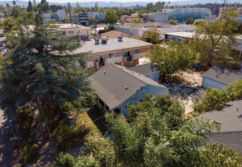 More Photos Of 6833 Simpson Ave, North Hollywood Land For Sale