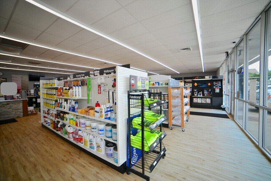 More Photos Of 4105 52nd St, Kenosha Freestanding For Sale