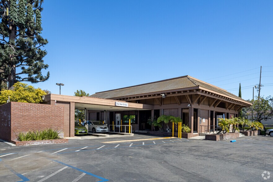 More Photos Of 4033-4065 Ball Rd, Cypress General Retail For Lease