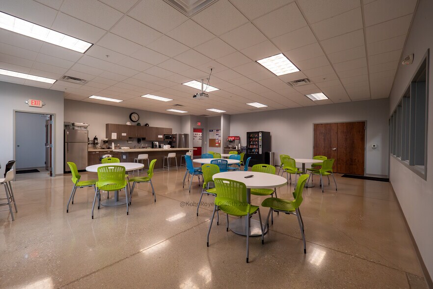 More Photos Of 6750 Crosby Ct, Dublin Flex For Sale