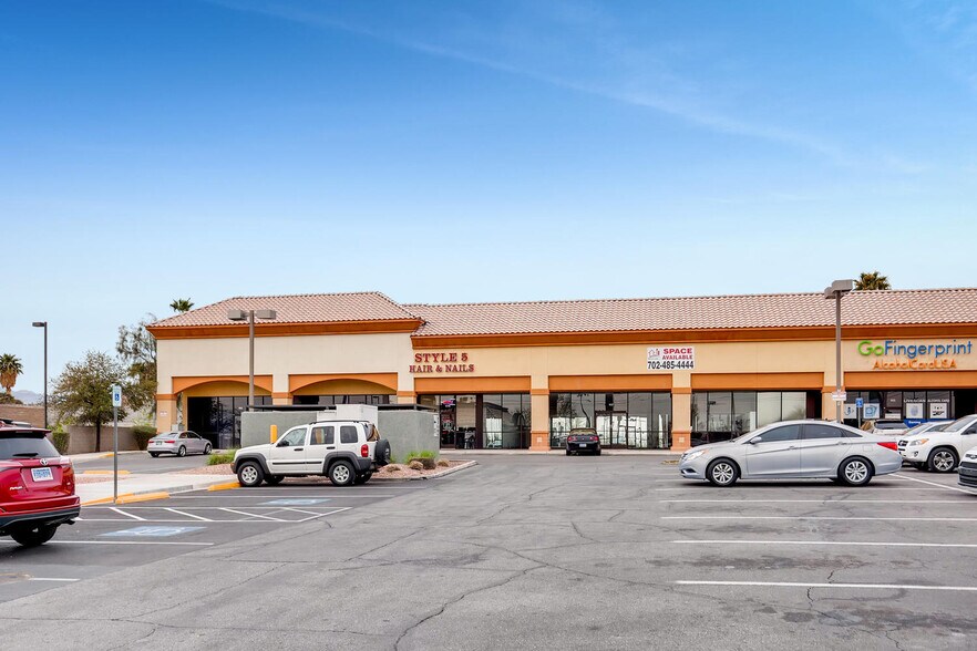 More Photos Of 3585 S Durango Dr, Las Vegas Unknown For Lease