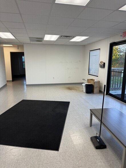 More Photos Of 118 Roy Vaughn Rd, Plains Manufacturing For Sale