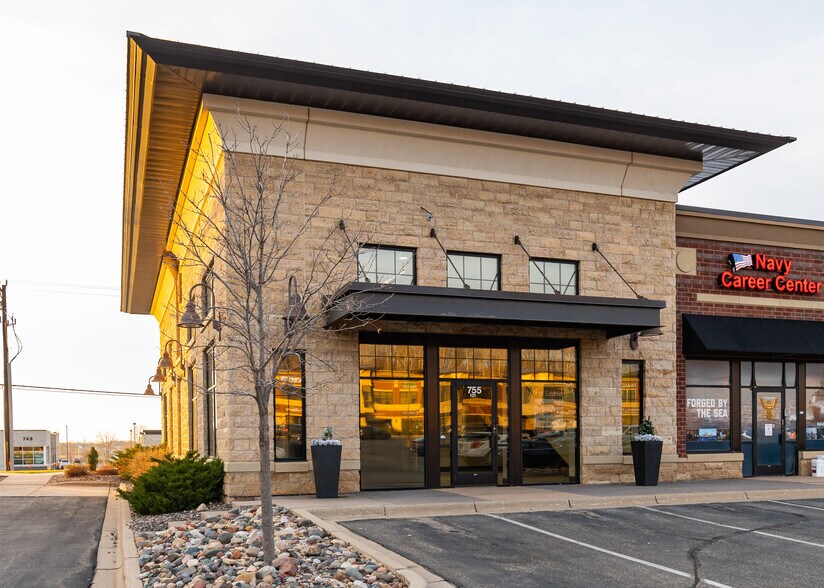 More Photos Of 755 Bielenberg Dr, Woodbury Storefront Retail Office For Lease