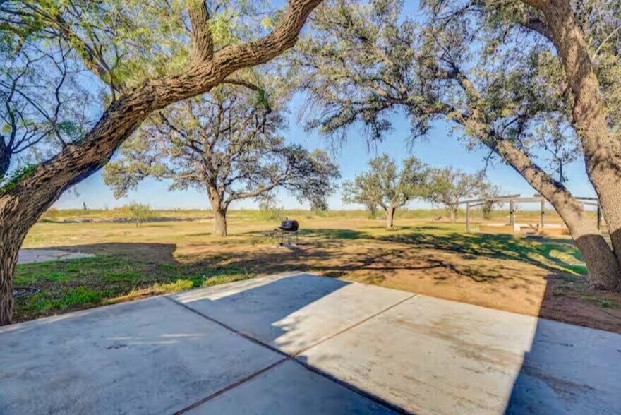 More Photos Of 2070 SW Loop 338, Odessa Specialty For Lease