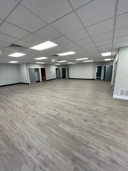 More Photos Of 2390 N Forest Rd, Getzville Loft Creative Space For Lease