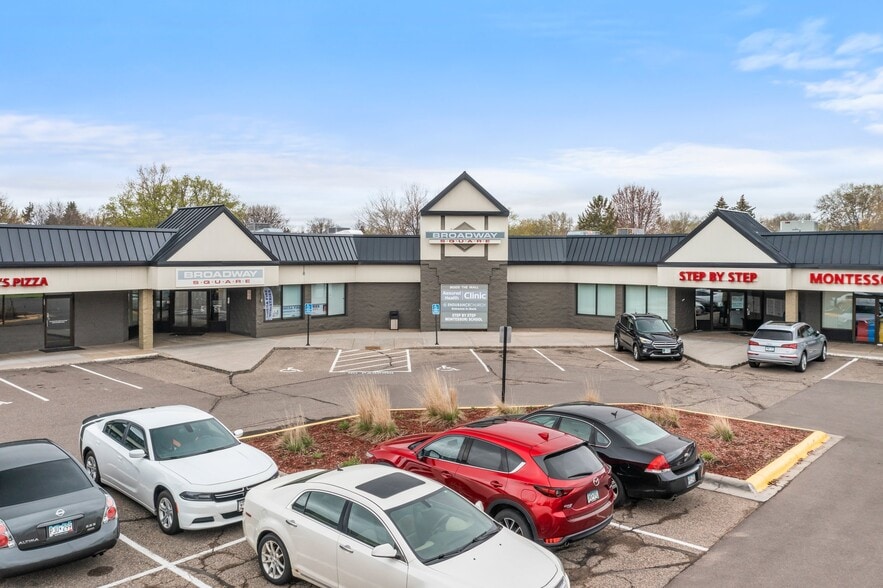 More Photos Of 8401-8471 W Broadway Ave, Brooklyn Park Unknown For Lease