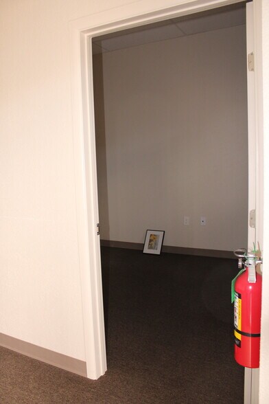 More Photos Of 1275 Anthony Dr, Anthony Medical For Sale