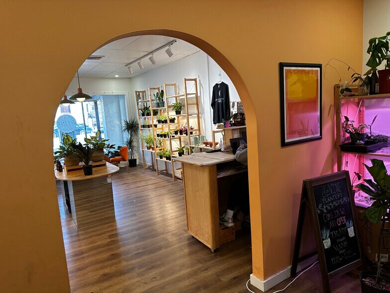 More Photos Of 28 S Fullerton Ave, Montclair Storefront For Lease