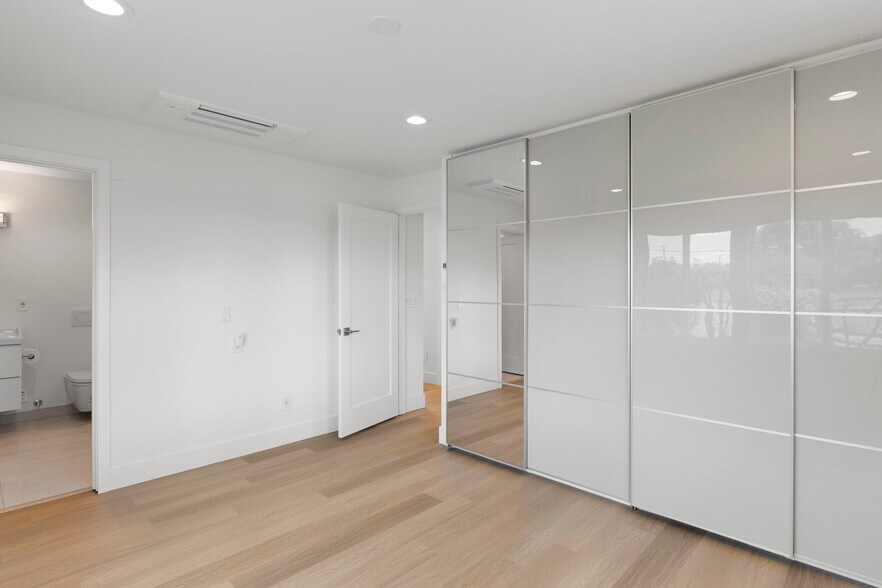 More Photos Of 9930 Calvine Rd, Sacramento Apartments For Sale