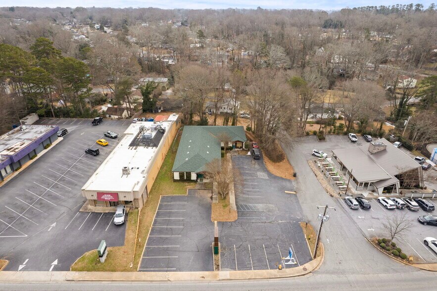 More Photos Of 499 S Pleasantburg Dr, Greenville Freestanding For Lease