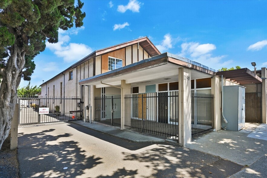 Primary Photo Of 1190 Davis St, San Leandro Religious Facility For Sale