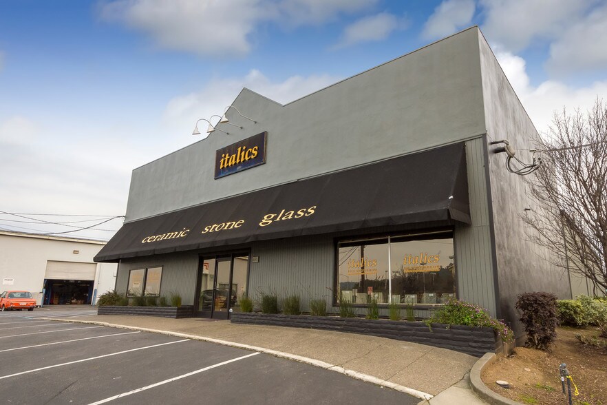 More Photos Of 654 Irwin St, San Rafael Service For Lease