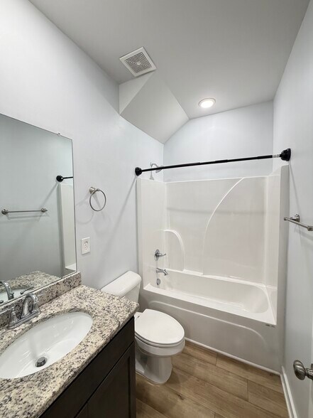 More Photos Of 422 Falls Pt SW, Madison Flex For Sale