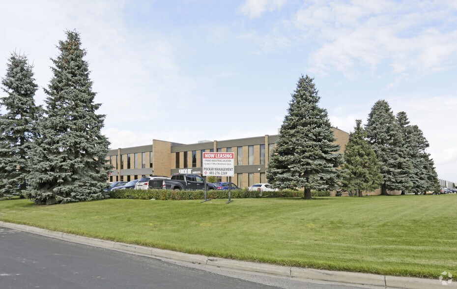 More Photos Of 640 42nd Ave NE, Calgary Warehouse For Lease