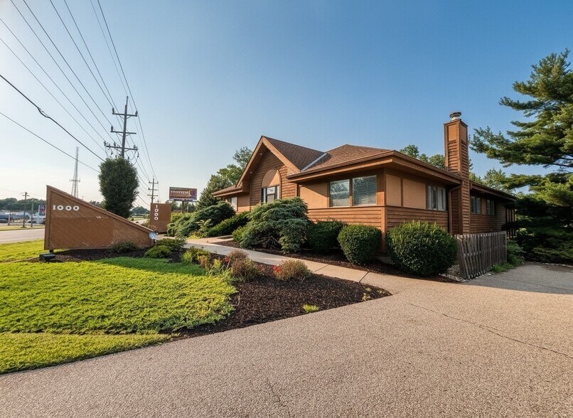 Primary Photo Of 1000 Ohio Pike, Cincinnati Office For Lease
