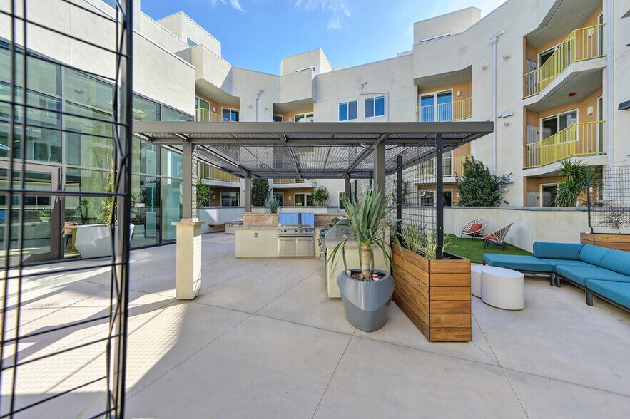 More Photos Of 5570 Rosemead Blvd, Temple City Apartments For Lease