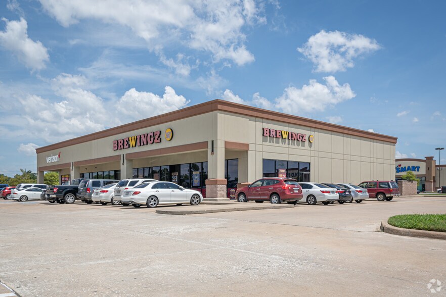 More Photos Of 13744-13830 Northwest Fwy, Houston Storefront For Lease