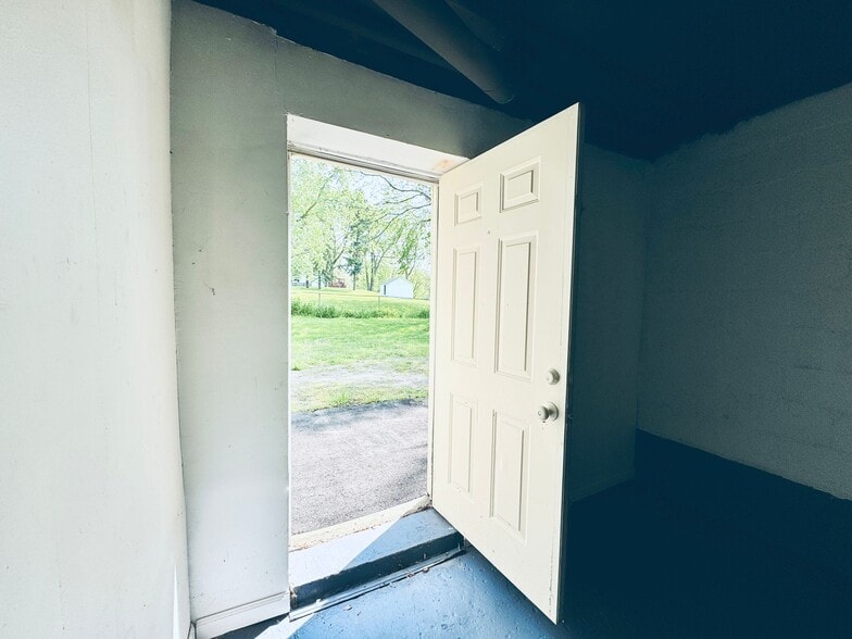 More Photos Of 25 Maynard Ct, Pontiac Apartments For Sale