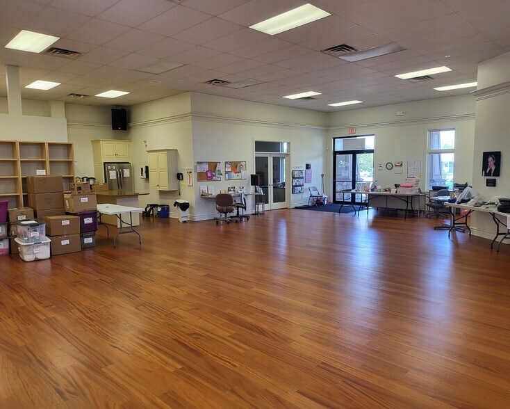 More Photos Of 3283-3297 Walden Ave, Depew Flex For Sale