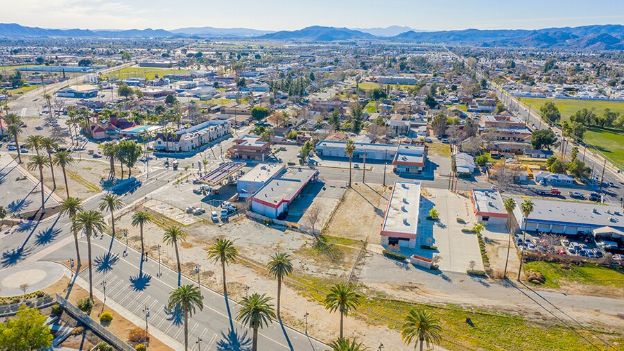 More Photos Of 222 N State St, Hemet Auto Repair For Sale