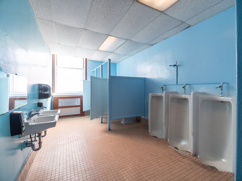 More Photos Of 18 Central Ave, Port Chester Schools For Lease