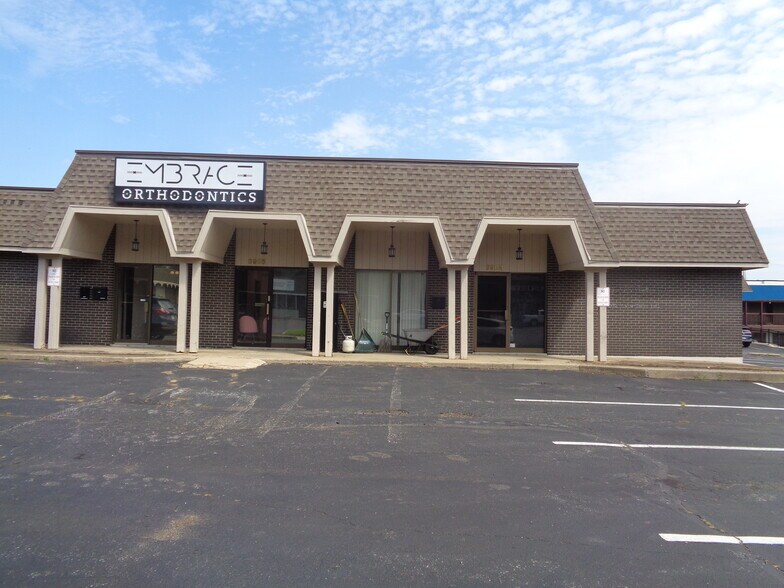 Primary Photo Of 3903-3913 S Lynn Ct, Independence Office For Sale