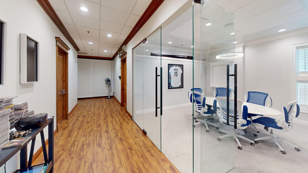 More Photos Of 40W320 Lafox Rd, St Charles Loft Creative Space For Sale