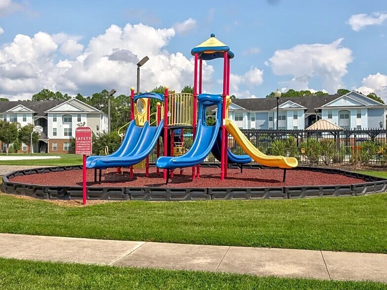 More Photos Of 1300 Independence Place Dr, Hinesville Apartments For Sale