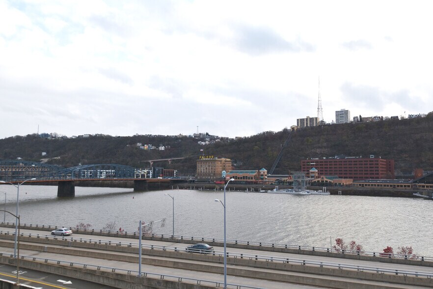 More Photos Of 227 Fort Pitt Blvd, Pittsburgh Loft Creative Space For Lease