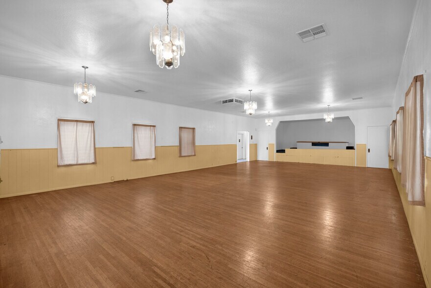 More Photos Of 1101 W Florence Ave, Los Angeles Religious Facility For Sale