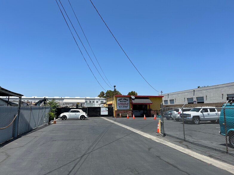 More Photos Of 3015 E South St, Long Beach Industrial For Sale