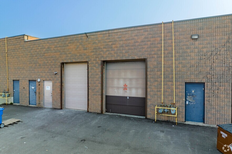More Photos Of 5500 Tomken Rd, Mississauga Warehouse For Sale
