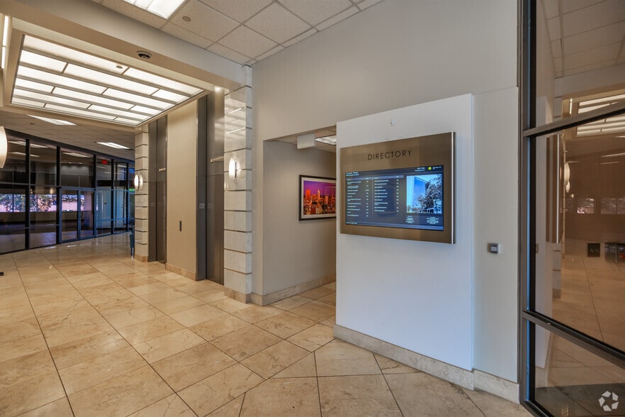 More Photos Of 6100 Bandera Rd, San Antonio Office For Lease