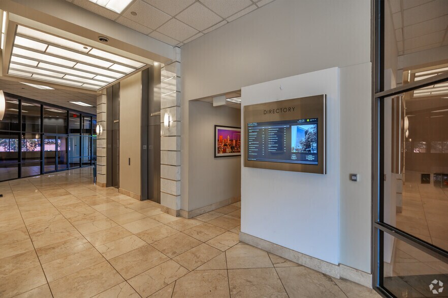 More Photos Of 6100 Bandera Rd, San Antonio Office For Lease