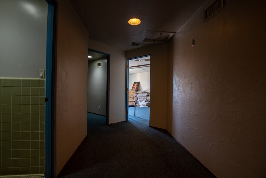 More Photos Of 4946 Florence Ave, Bell Medical For Lease