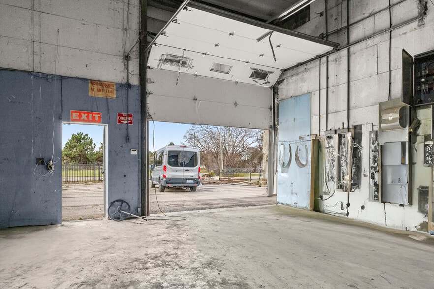 More Photos Of 15306 Rosa Parks Blvd, Detroit Warehouse For Sale