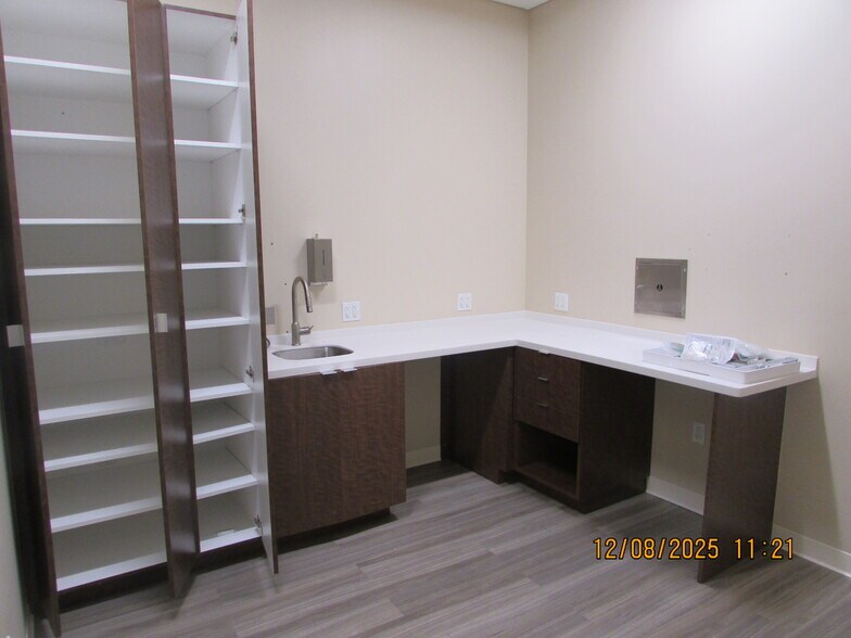 More Photos Of 19970-19976 S Tamiami Trl, Estero Unknown For Lease