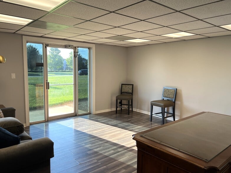 More Photos Of 8718 Statesville Rd, Charlotte Warehouse For Lease