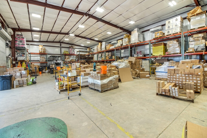 More Photos Of 1818 Greenleaf Ln, Leesburg Warehouse For Sale