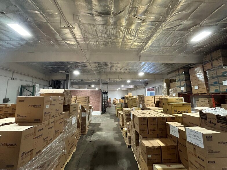 More Photos Of 4239 N 40th Ave, Phoenix Warehouse For Lease