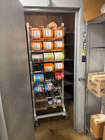 More Photos Of 5130 Chestnut St, Emmaus Fast Food For Sale