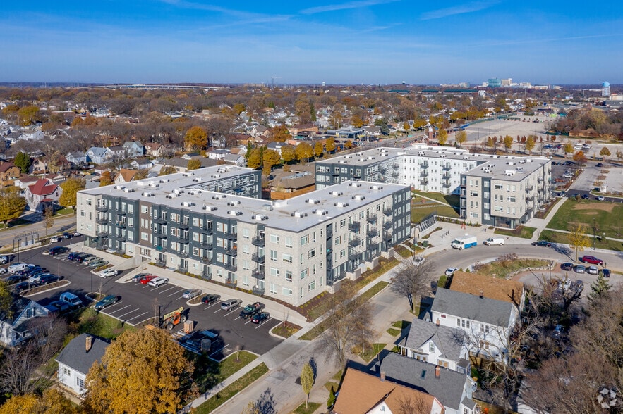 More Photos Of 1482 S 84th St, West Allis Apartments For Lease