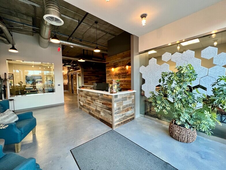 More Photos Of 5951 NW 63rd St, Kansas City Apartments For Lease
