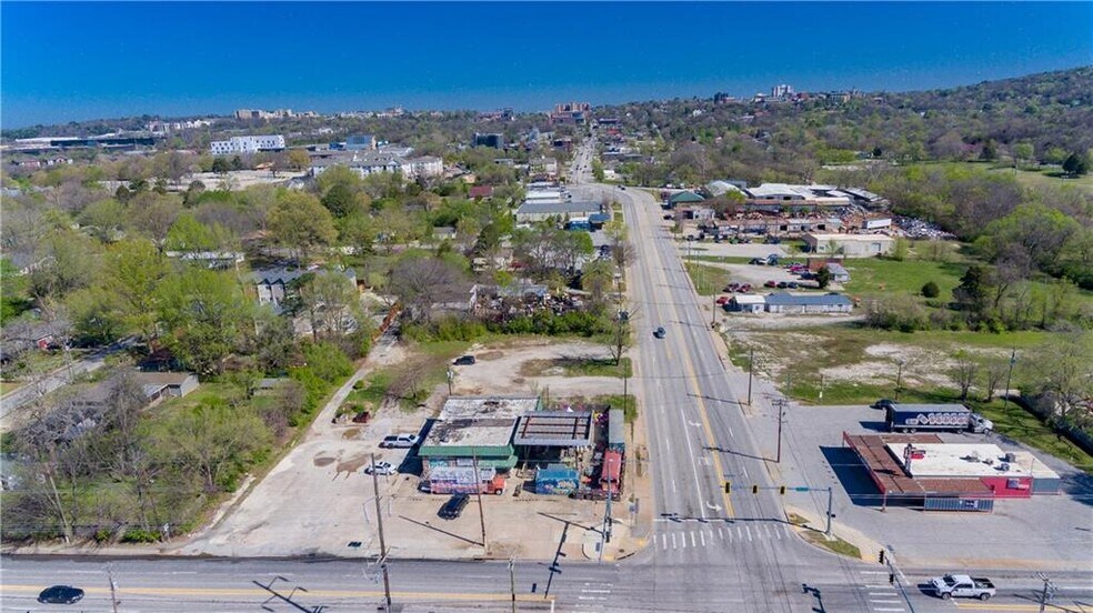 More Photos Of 1431 S School Ave, Fayetteville Restaurant For Sale