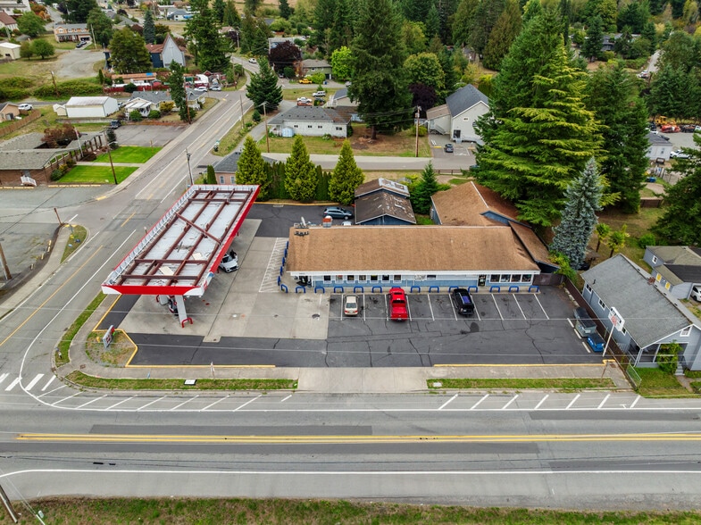 More Photos Of 32632 3rd Ave, Black Diamond Service Station For Sale