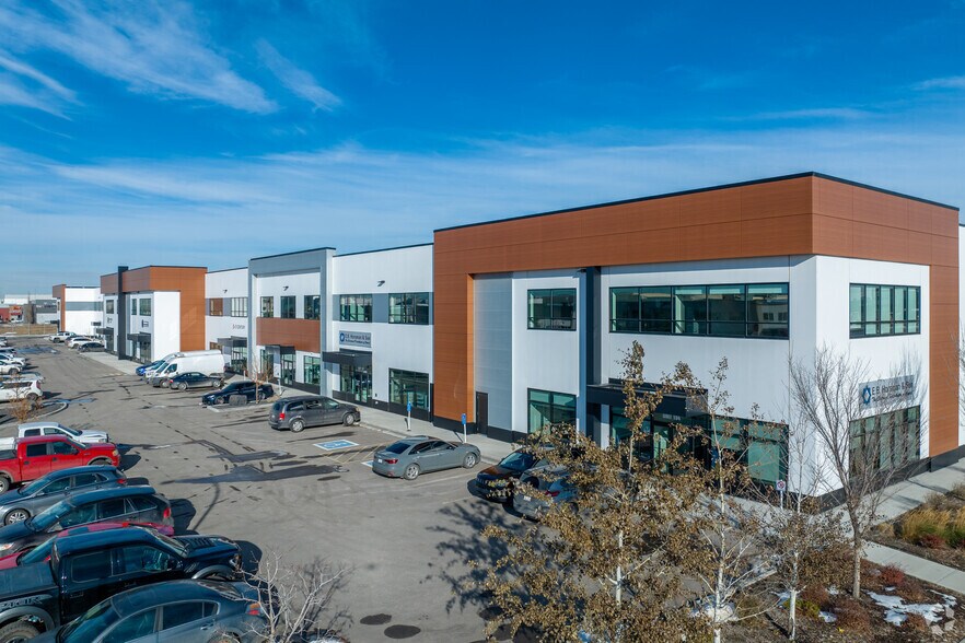 More Photos Of 11080 50 St SE, Calgary Distribution For Sale